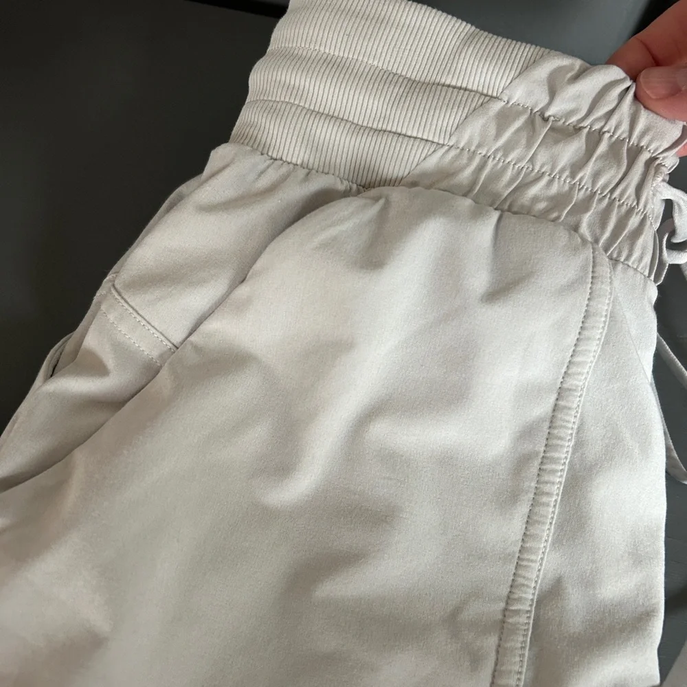 Lululemon Athletica Light Grey Joggers - Picture 6 of 7